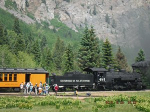06-28 another set of hikers are dropped off and head out up the trail
